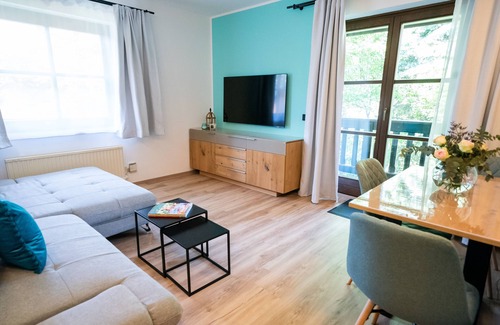 Poertschach am Woerthersee Condo | Ferienwohnung Seenah Top 4 by S4Y