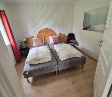 Austrheim House | Feriehus på Leirvåg/Austrheim