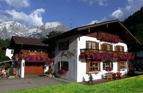 Ramsau bei Berchtesgaden Apartment | Ferienwohnung Nr. 4, mit Balkon und Bergblick, 48 qm