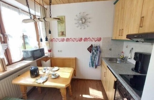 Ramsau Apartment | Ferienwohnung Nr. 1, 1-2 Personen, 40 qm, Dusche/WC, Terrasse, TV, 1 Schlafzimmer, Erdgeschoss