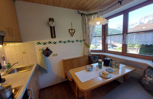 Ramsau Apartment | Ferienwohnung Nr. 2, 1-2 Personen, 42 qm, Dusche/WC, Terrasse, TV, 1 Schlafzimmer, Erdgeschoss