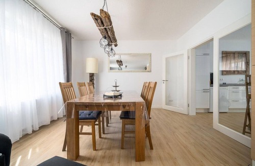 Mirow House | Ferienhaus am Walnussbaum