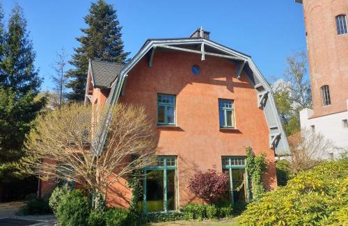 Graal Mueritz House | Ferienhaus am Wasserturm für 6 Erwachsene und 9 Kinder