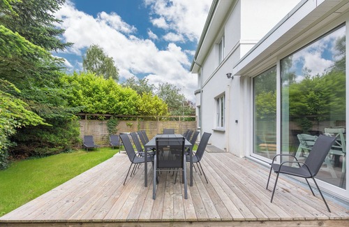 Osterhusum House | Ferienhaus "dat Witte Hus am Friedrichberg" in Husum für bis zu 12 Personen
