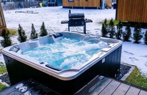 Wackersdorf House | Ferienhaus in Wackersdorf mit Whirlpool, Terrasse und Grill