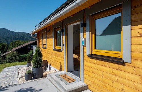 Vorauf House | Ferienhaus Megumi, 160m², 4 Schlafzimmer, 3 Bäder, Max. 8 Pers., Balkon, Wlan