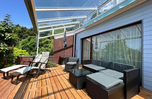 Ueberlingen House | Ferienhaus Wellnesshütte mit Außenwhirlpool und herrlichem See-und Alpenblick