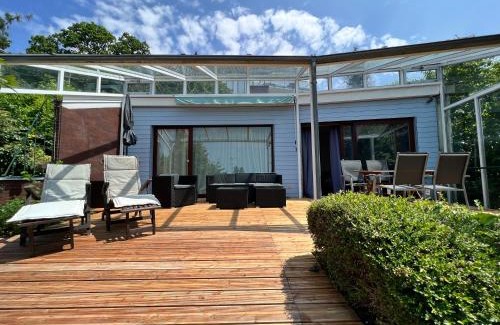 Ueberlingen House | Ferienhaus Wellnesshütte mit Außenwhirlpool und herrlichem See-und Alpenblick