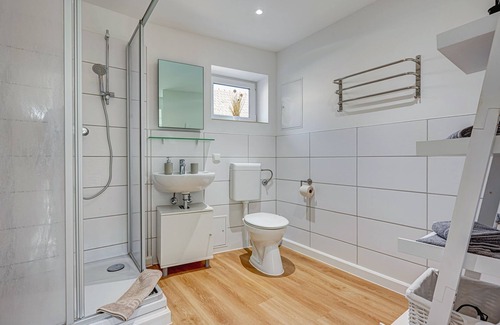 Mühlhausen Apartment | Ferienwohnung für 2 Pers., mit Eigener Küche & Bad. Wlan + Parkplatz Kostenlos