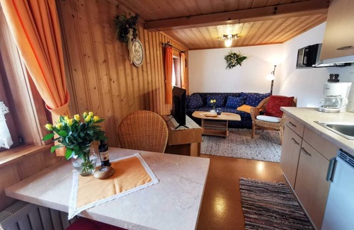 Schoenau am Koenigssee Apartment | Ferienwohnung Grünstein, 1 bis 2 Personen, 42 qm, mit Dusche/WC, Balkon, Wohn-/Schlafraum getrennt