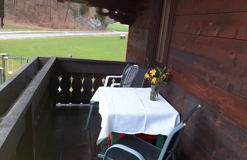 Aschau im Chiemgau Apartment | Ferienwohnung Juchhee 35 qm mit Schlafzimmer, Galerie-schlafzimmer und Balkon