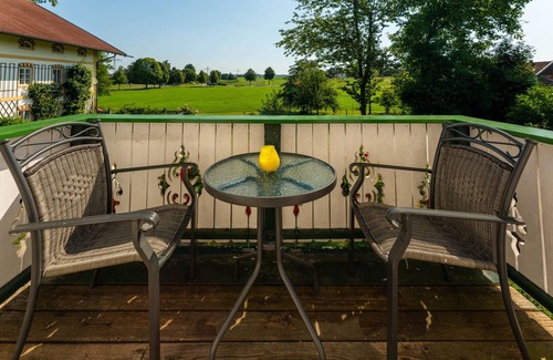 Eggstatt Apartment | Ferienwohnung 2, 70qm, 1 Schlafzimmer, Balkon