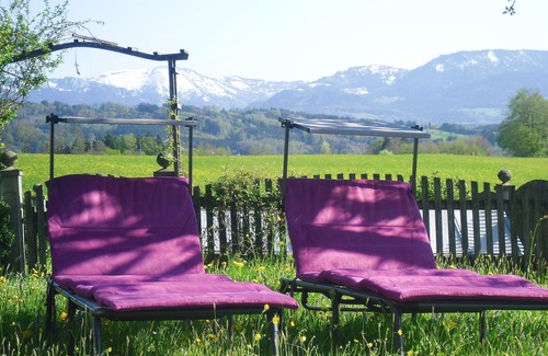 Bad Endorf Apartment | Ferienwohnung, 40 qm Obergeschoss, 1 separates Schlafzimmer