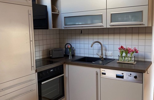Uebersee Apartment | Ferienwohnung 65qm, Südbalkon, bis 4 Personen