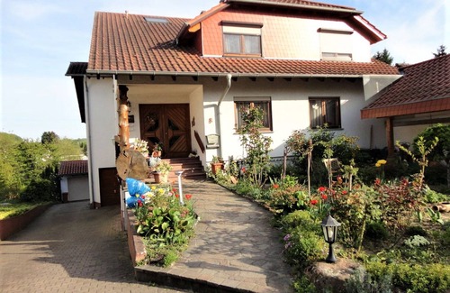 Eschelbach Apartment | Ferienwohnung, 70qm, Balkon und Garten, 2 Schlafzimmer, max. 6 Personen