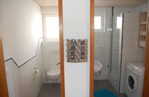 Wilhelmsdorf Apartment | Ferienwohnung 85qm, 2 Schlafzimer, max. 4 Personen