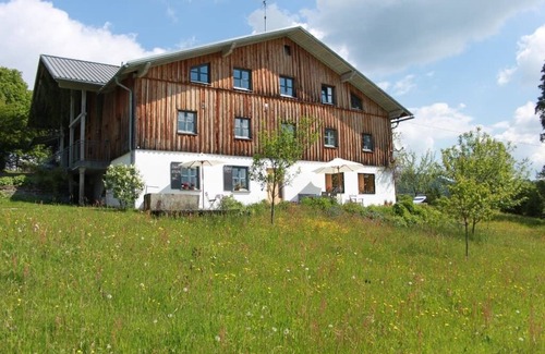 Marchhauser Apartment | Ferienwohnung "alte Liebe" im Großzügigen Landhaus