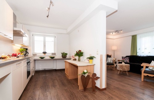 Bad Wiessee Apartment | Ferienwohnung/app. für 7 Gäste mit 93m² in Bad Wiessee
