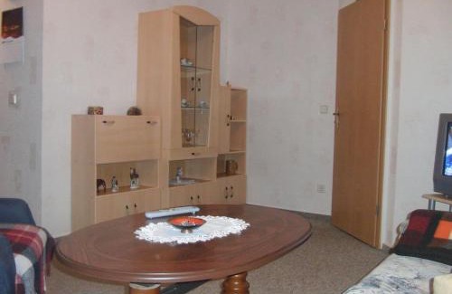 Burg Apartment | Ferienwohnung auf dem Gemüsehof an der Spree