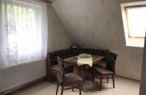 Burg Apartment | Ferienwohnung auf dem Gemüsehof an der Spree