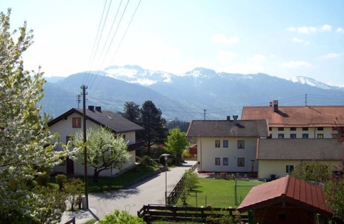 Umrathshausen Apartment | Ferienwohnung bis 4 Personen, 50 qm, 2. Stock, 1 Schlafzimmer, Wohn/Schlafzimmer, Küche, SAT-TV, Balkon