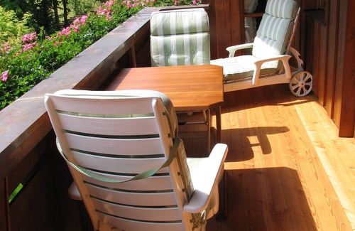 Horgering Apartment | Ferienwohnung "Brigitte", 75 qm, 1 Schlafzimmer, Balkon