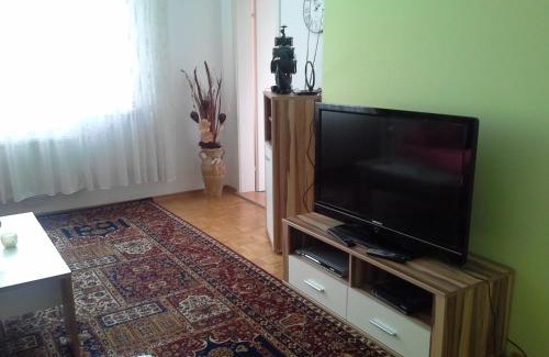 Hafendorf Apartment | Ferienwohnung Burgblick