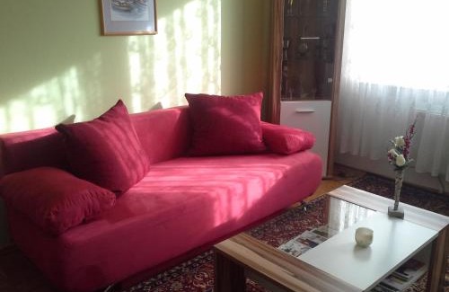 Hafendorf Apartment | Ferienwohnung Burgblick