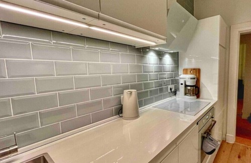 Flensburg Apartment | Ferienwohnung Burghof 3 + Balkon + Radparkplatz