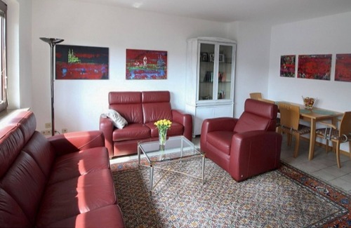 Refrath Apartment | Ferienwohnung Bergisch-gladbach B01, 75qm, 2 Schlafzimmer, 1 Wohn-/ Schlafzimmer, Max. 4 Personen