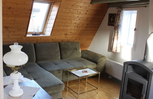 Leer Apartment | Ferienwohnung Rapunzel - Ferienwohnungen Märchenhaus Domke 15133