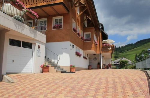 Todtnau Apartment | Ferienwohnung Feldberg in der Pension Glöcklehof