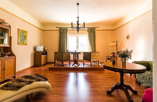 Semlow Apartment | Ferienwohnung Grafensuite im Schloss Semlow - Schloss Semlow mit Englischem Landschaftspark