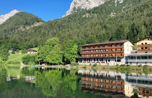 Ramsau bei Berchtesgaden Apartment | Ferienwohnung Hochkalter für 4-9 Personen mit Seeblick