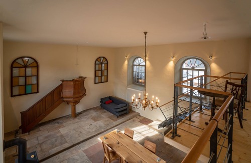 Altleiningen House | Ferienwohnung in Einer Denkmalgeschützten Kirche