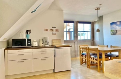 Lemkenhafen Apartment | Ferienwohnung in Lemkenhafen for 4 Personen