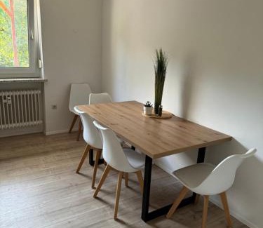 Coburg Apartment | Ferienwohnung "Jumbo" in Coburg ! - 100qm im OG1 mit Privatparkplatz & Balkon