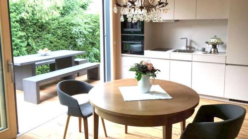 Ittendorf Apartment | Ferienwohnung Kräuter Chalet- Obsthof Steffelin