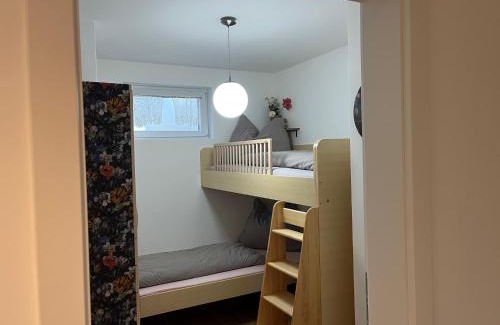 Dornbach Apartment | Ferienwohnung Mauerblümchen