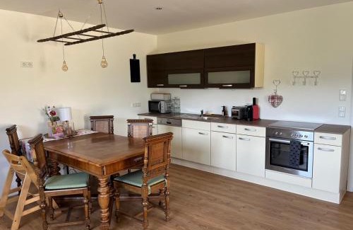Dornbach Apartment | Ferienwohnung Mauerblümchen