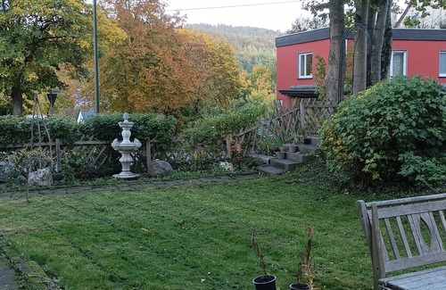 Obere Kyll Apartment | Ferienwohnung mit Blick ins Grüne und Extravaganter Einrichtung