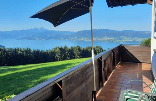 Weyregg am Attersee Apartment | Ferienwohnung Seeblick - Haus Gertraud Brand