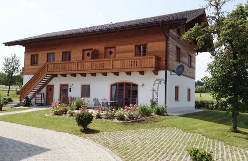 Hoslwang Apartment | Ferienwohnung "Tegernsee", 90 qm Obergeschoss, 3 separate Schlafzimmer