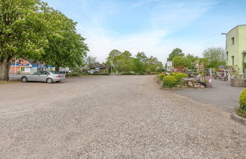 Schobull Apartment | Ferienwohnung Zwischen Wald und See in Husum /Schobüll für bis zu 2 Personen