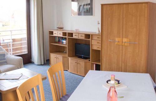 Neue Tiefe Apartment | Ferienwohnungen Neue Tiefe - Wohnung Kleiderbügel