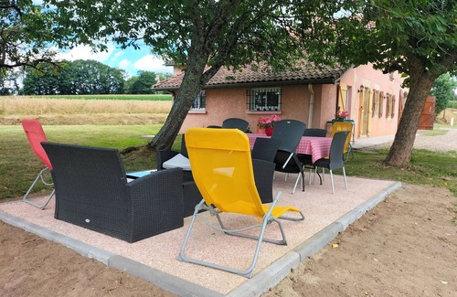 Larbey House | Ferme Rénovée Tout Confort à la Campagne