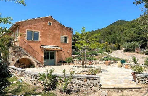 Gigondas House | Ferme Rénovée : Vignes, Silence, Piscine et vue à Couper le Souffle, de 2 à 20p