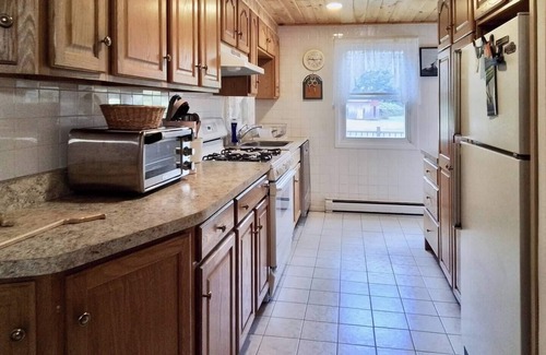 Fishs Eddy House | Fern Hollow Country Home