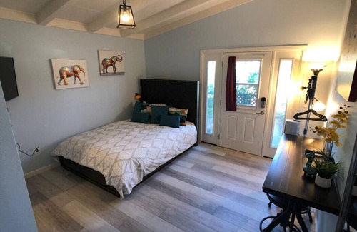 East San Mateo Apartment | Fetching cozy studio close to everything
