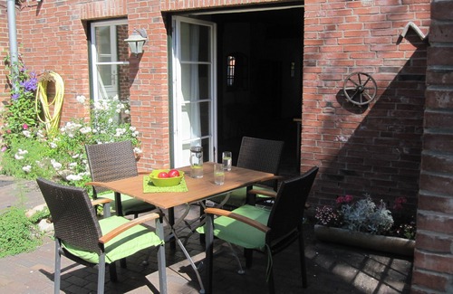 Luhnstedt Apartment | Feuerstelle- nostalgic style, with a lot of space